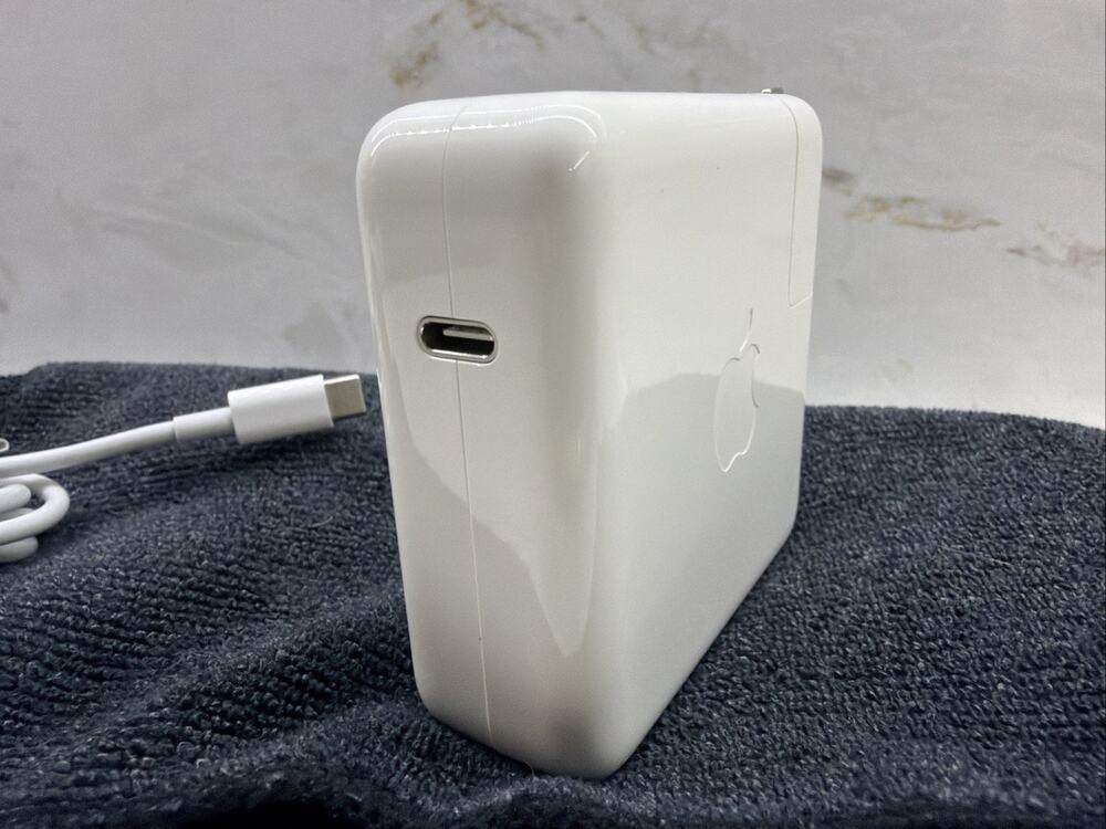 Apple 61W USB-C Original Adapter Charger for Apple MacBook Pro MacBook Air EUC